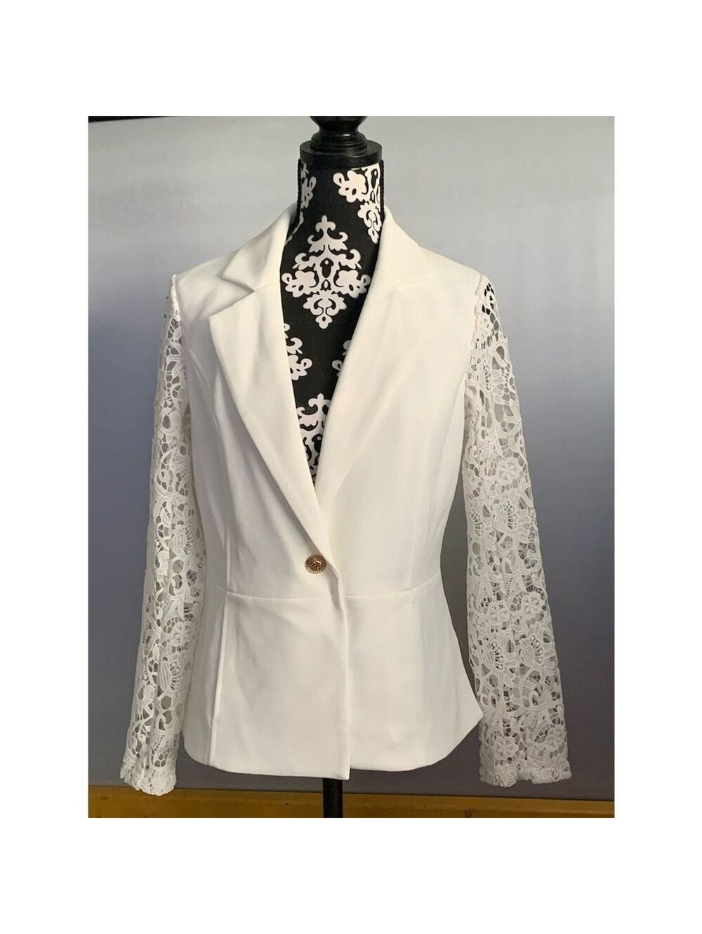 Dennis Basso Women's Ivory Lace Sleeve Blazer Jacket Size 4 US